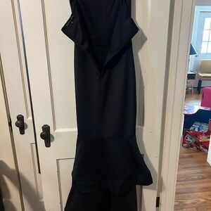 Elegant Black Evening Dress